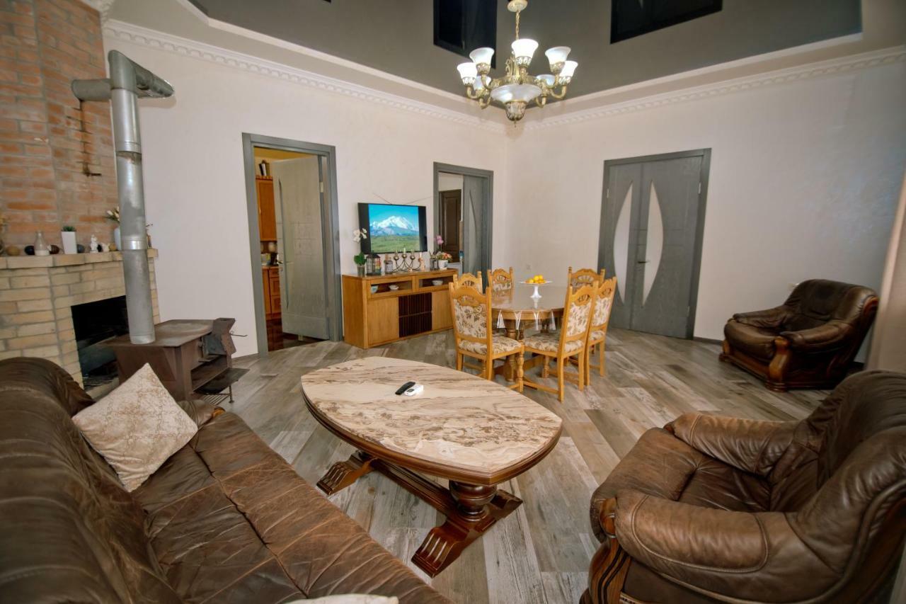 Guesthouse Mtsvane Koncxi 22 ムツヴァネ・コンスキ エクステリア 写真